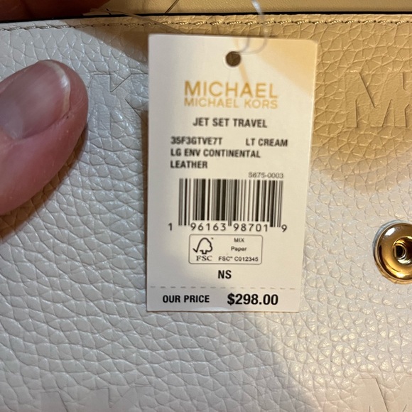 Michael Kors Jet Set Envelope Wallet - NWT - Picture 7 of 11